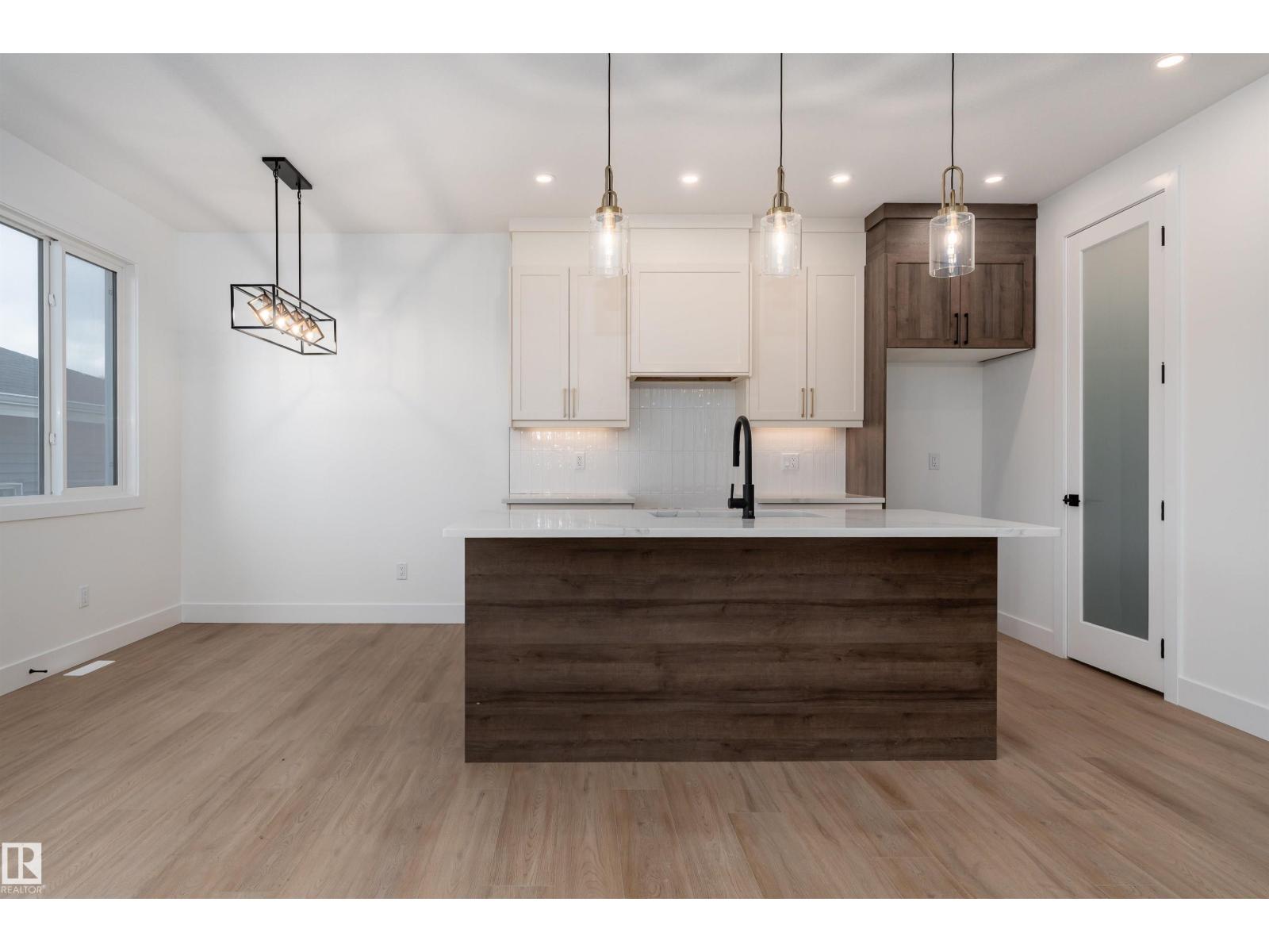 3105 Magpie WY NW, Edmonton