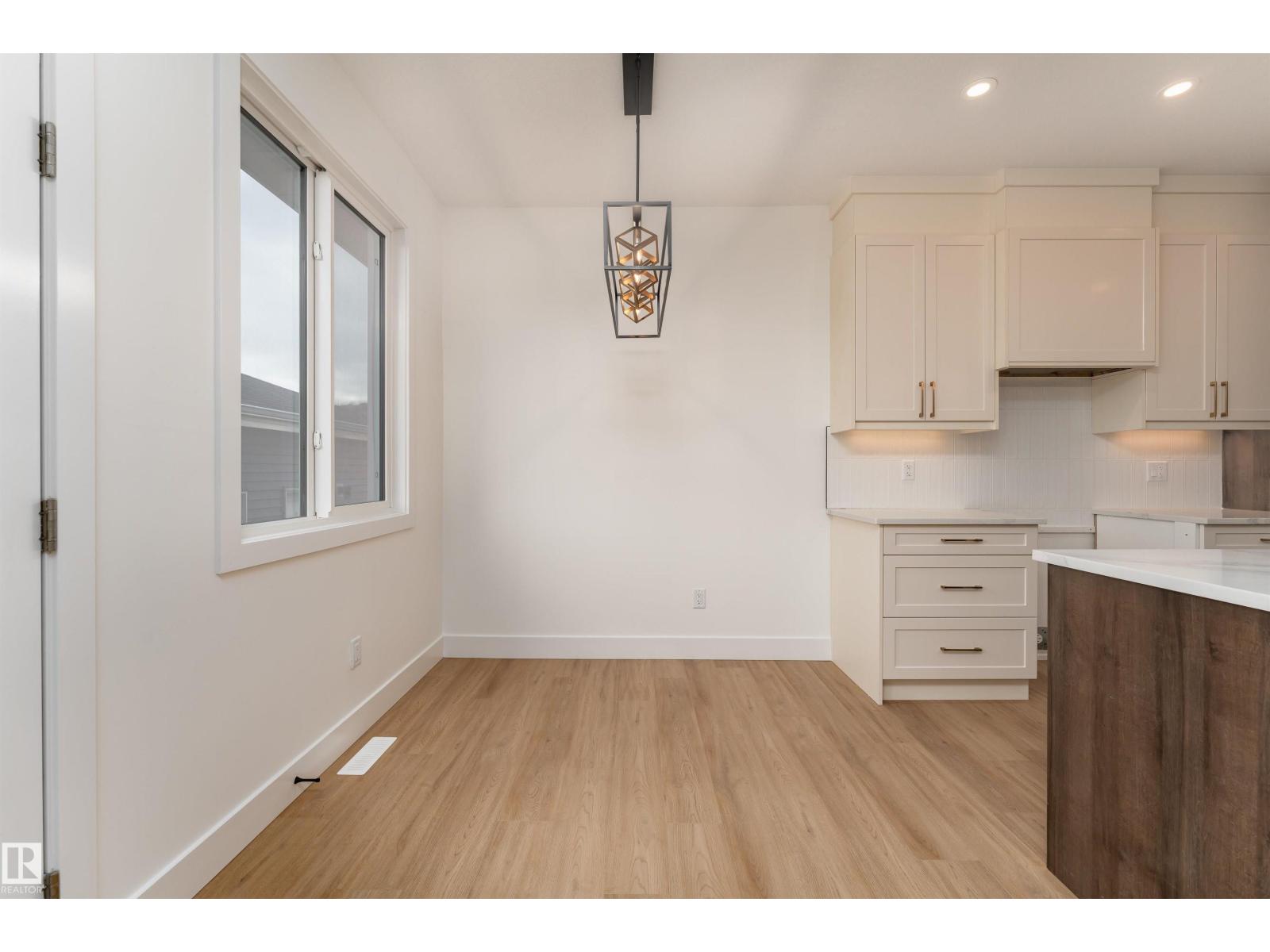 3105 Magpie WY NW, Edmonton