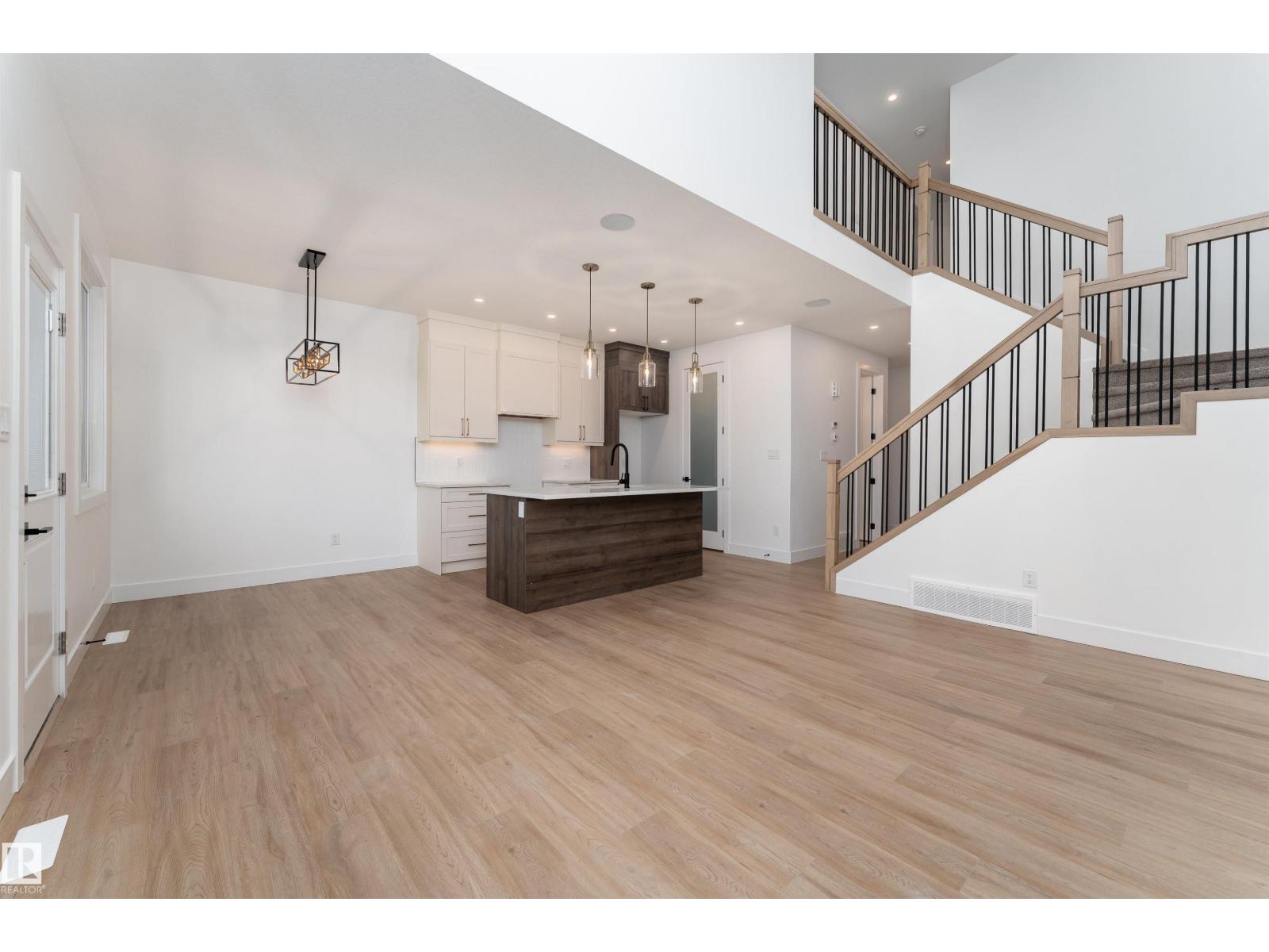 3105 Magpie WY NW, Edmonton