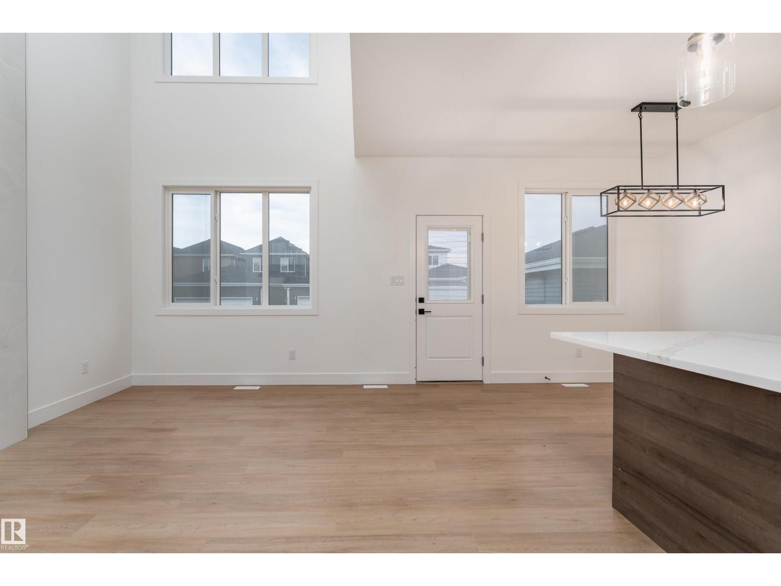 3105 Magpie WY NW, Edmonton