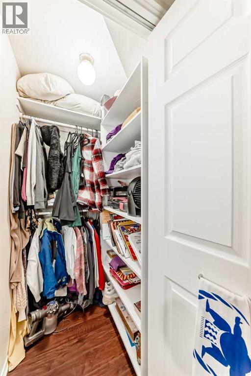 Single Family House for Sale in  Macewan Drive NW MacEwan Glen Calgary 