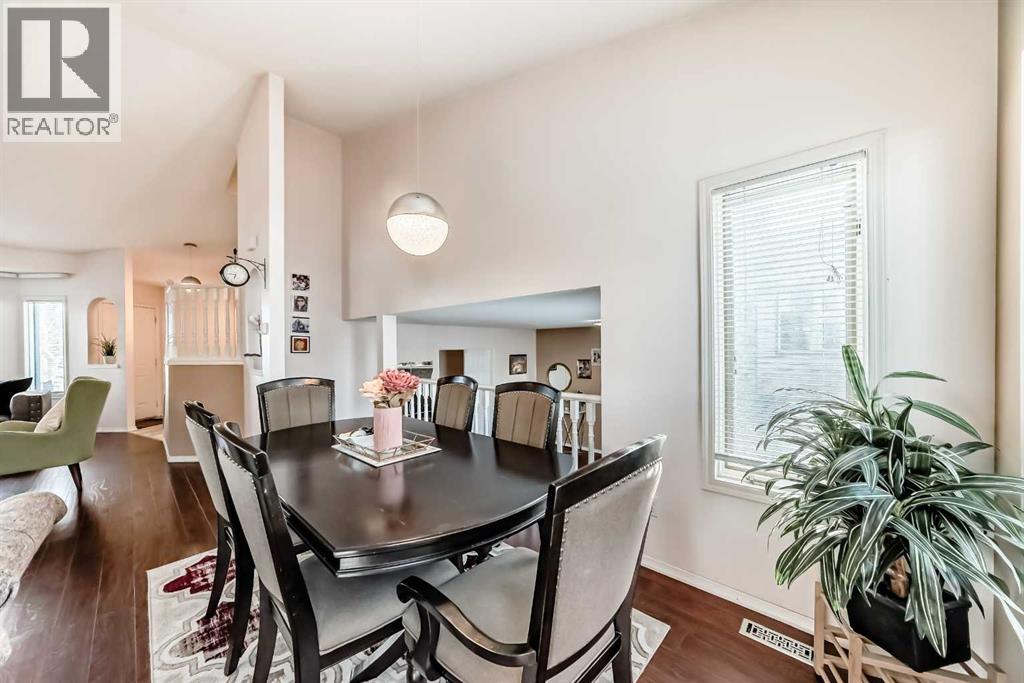 Single Family House for Sale in  Macewan Drive NW MacEwan Glen Calgary 