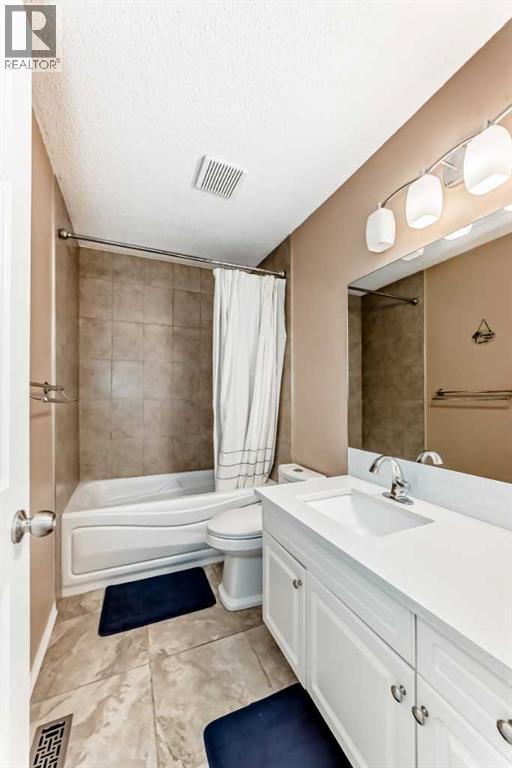 Single Family House for Sale in  Macewan Drive NW MacEwan Glen Calgary 