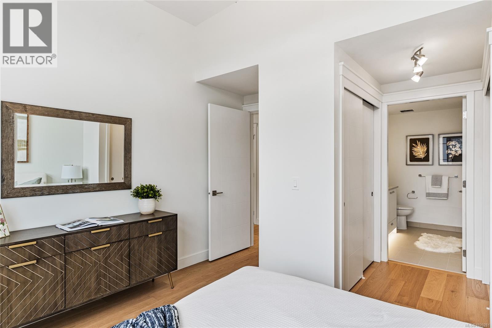 32 4253 Dieppe Rd, Saanich