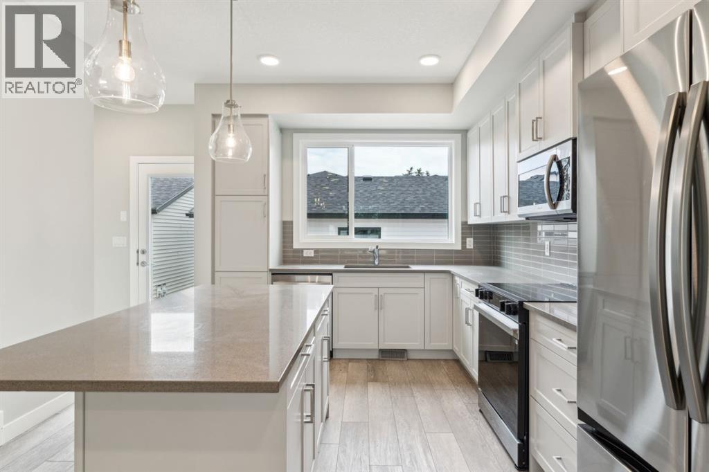 Single Family House for Sale in    Street SE Acadia Calgary 