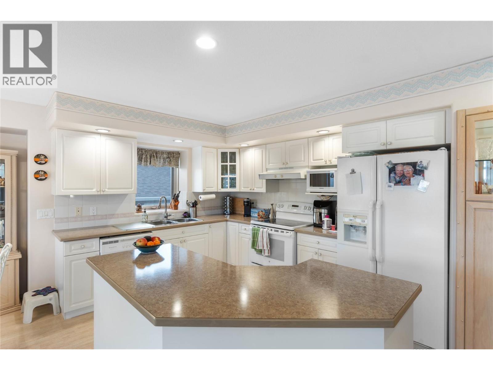 #6 1575 SPRINGHILL DRIVE - 7