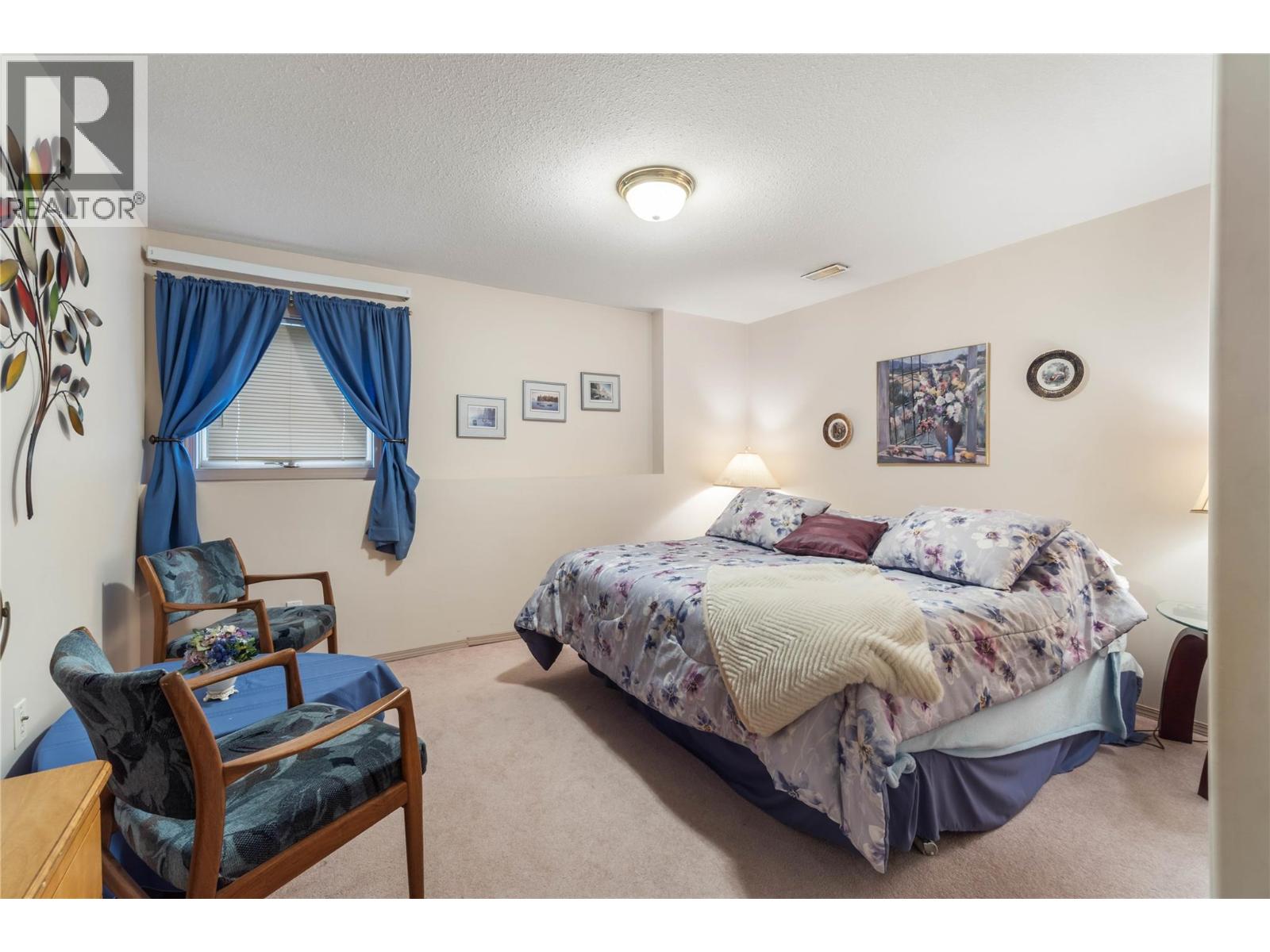 #6 1575 SPRINGHILL DRIVE - 24