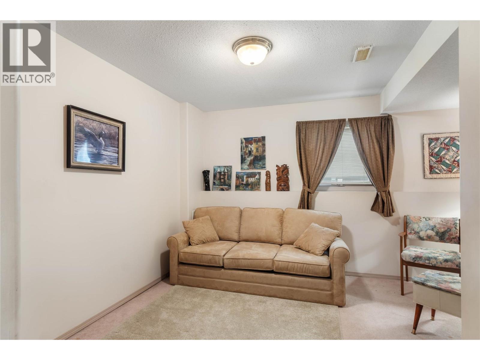 #6 1575 SPRINGHILL DRIVE - 26