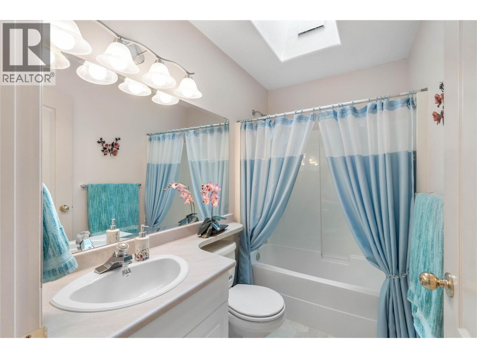 #6 1575 SPRINGHILL DRIVE - 19