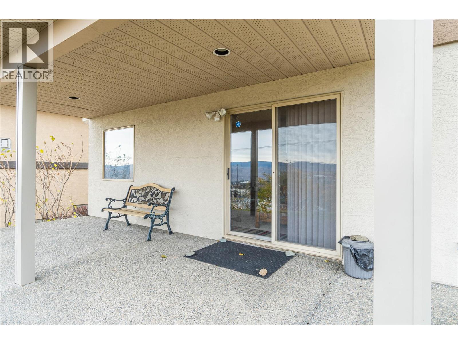 #6 1575 SPRINGHILL DRIVE - 33