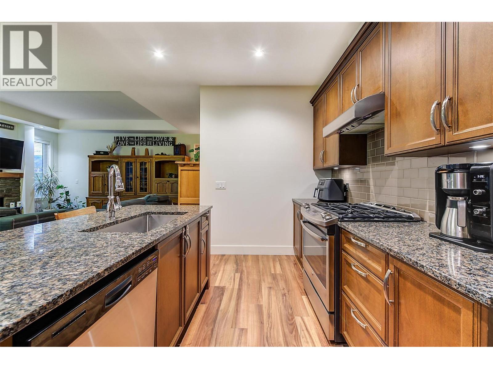 11 1960 KLO Road, Kelowna