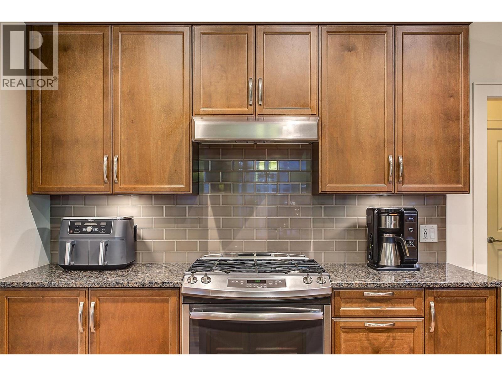 11 1960 KLO Road, Kelowna