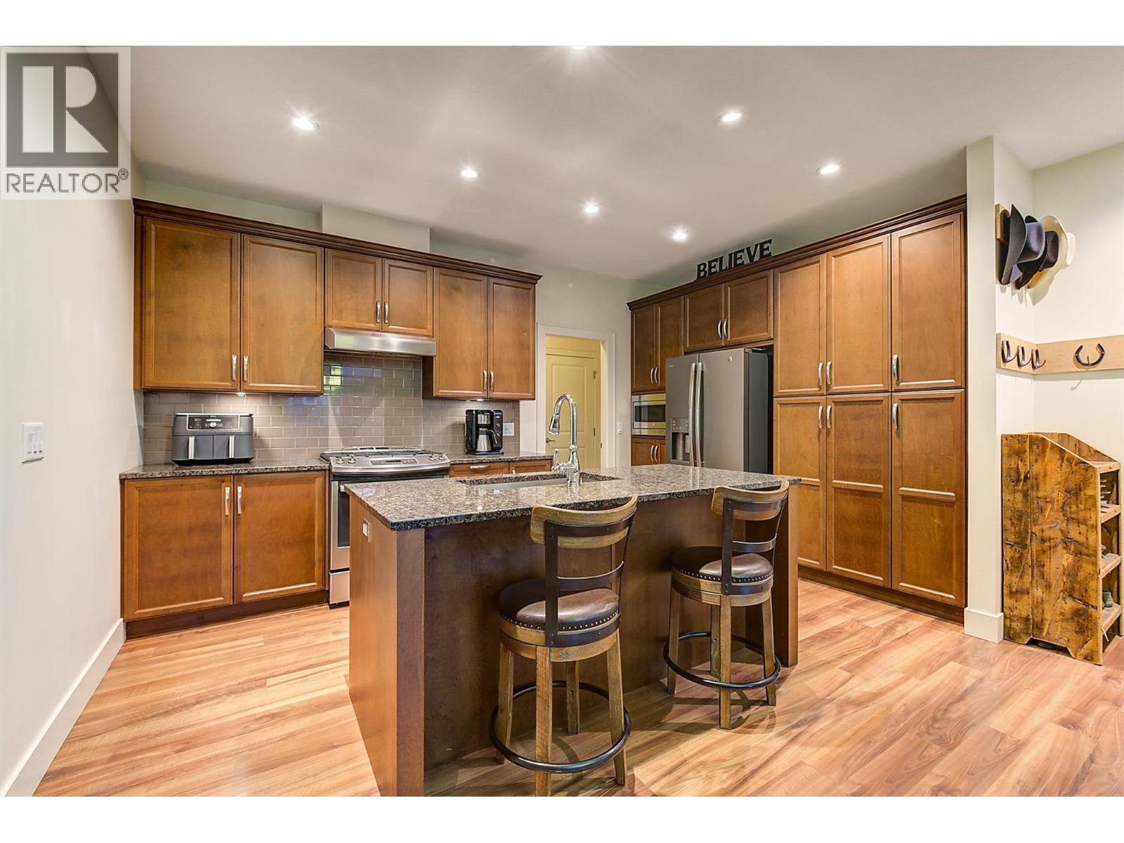 11 1960 KLO Road, Kelowna