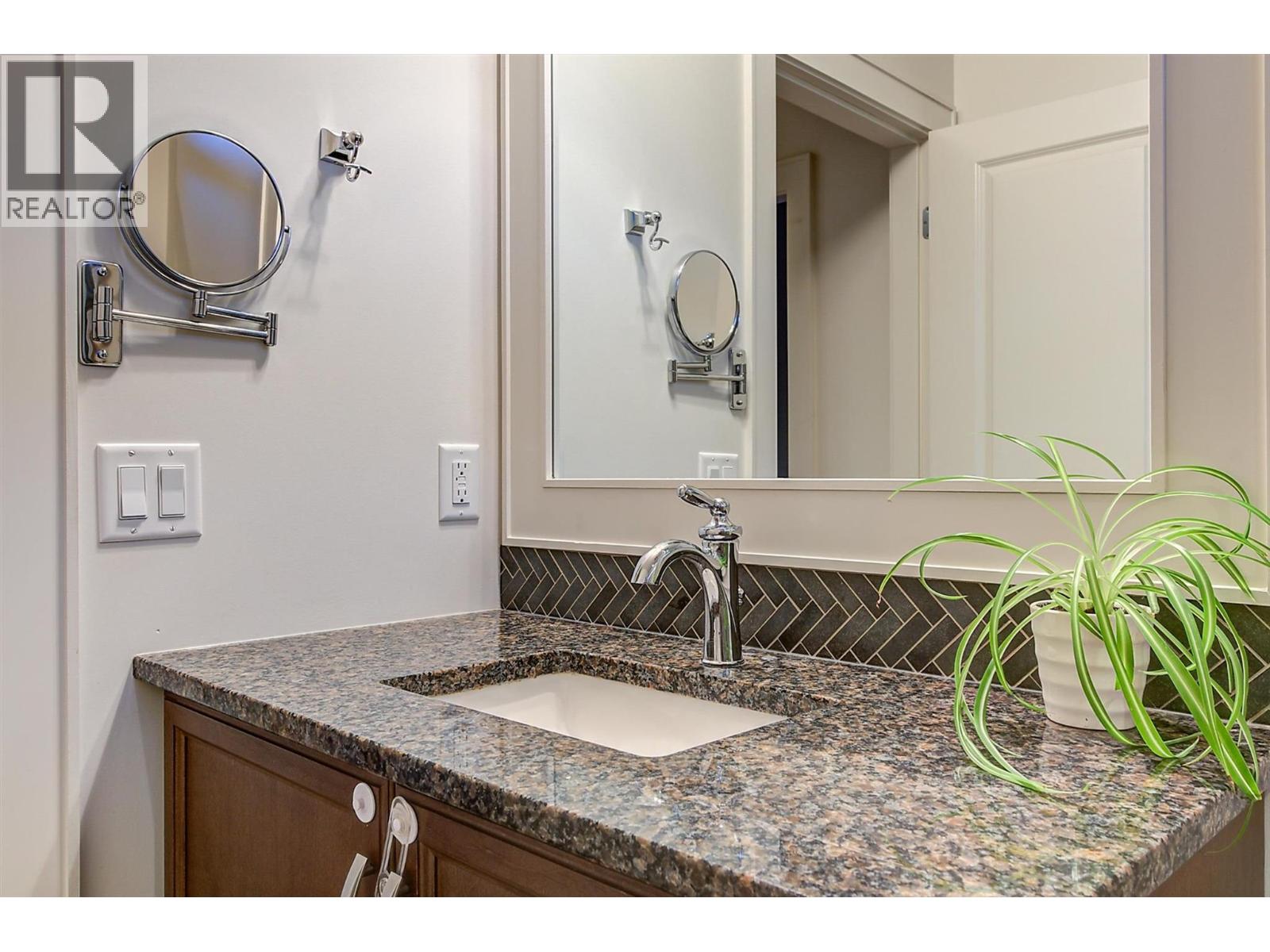 11 1960 KLO Road, Kelowna