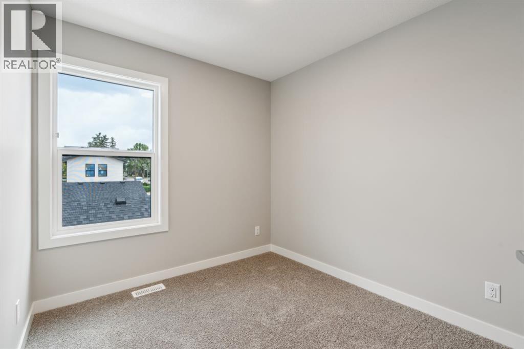 Single Family House for Sale in  Alderwood Close SE Acadia Calgary 