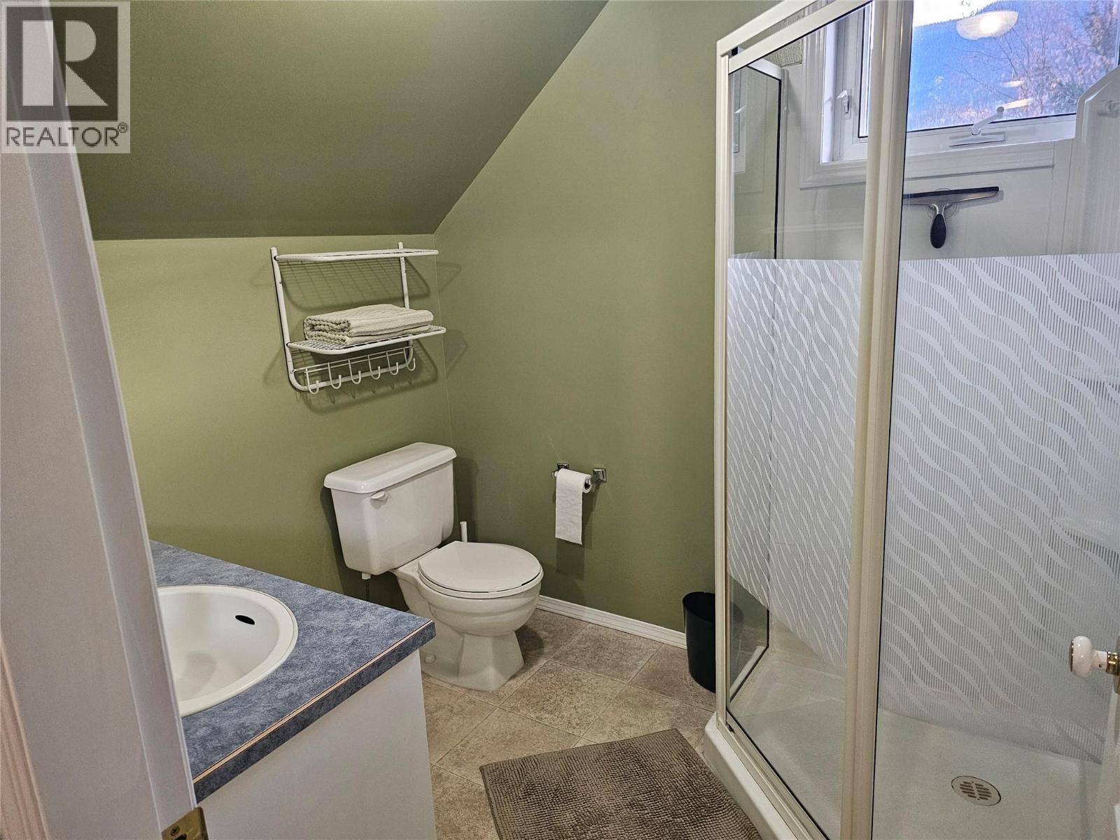 493 Richards Street W, Nelson