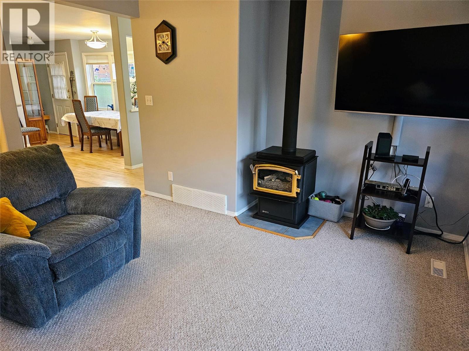 493 Richards Street W, Nelson