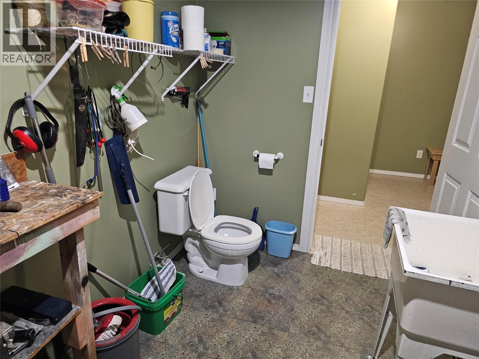 493 Richards Street W, Nelson