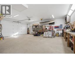 7636 Mountain Drive, Anglemont, BC V0E1M8 Photo 38