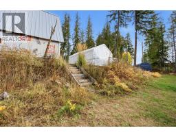 7636 Mountain Drive, Anglemont, BC V0E1M8 Photo 8