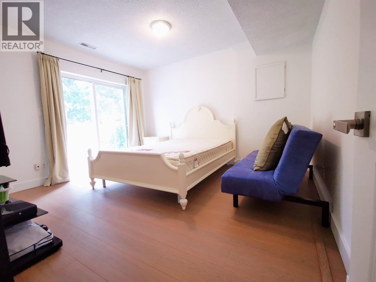 7460 THORMANBY Crescent, Richmond