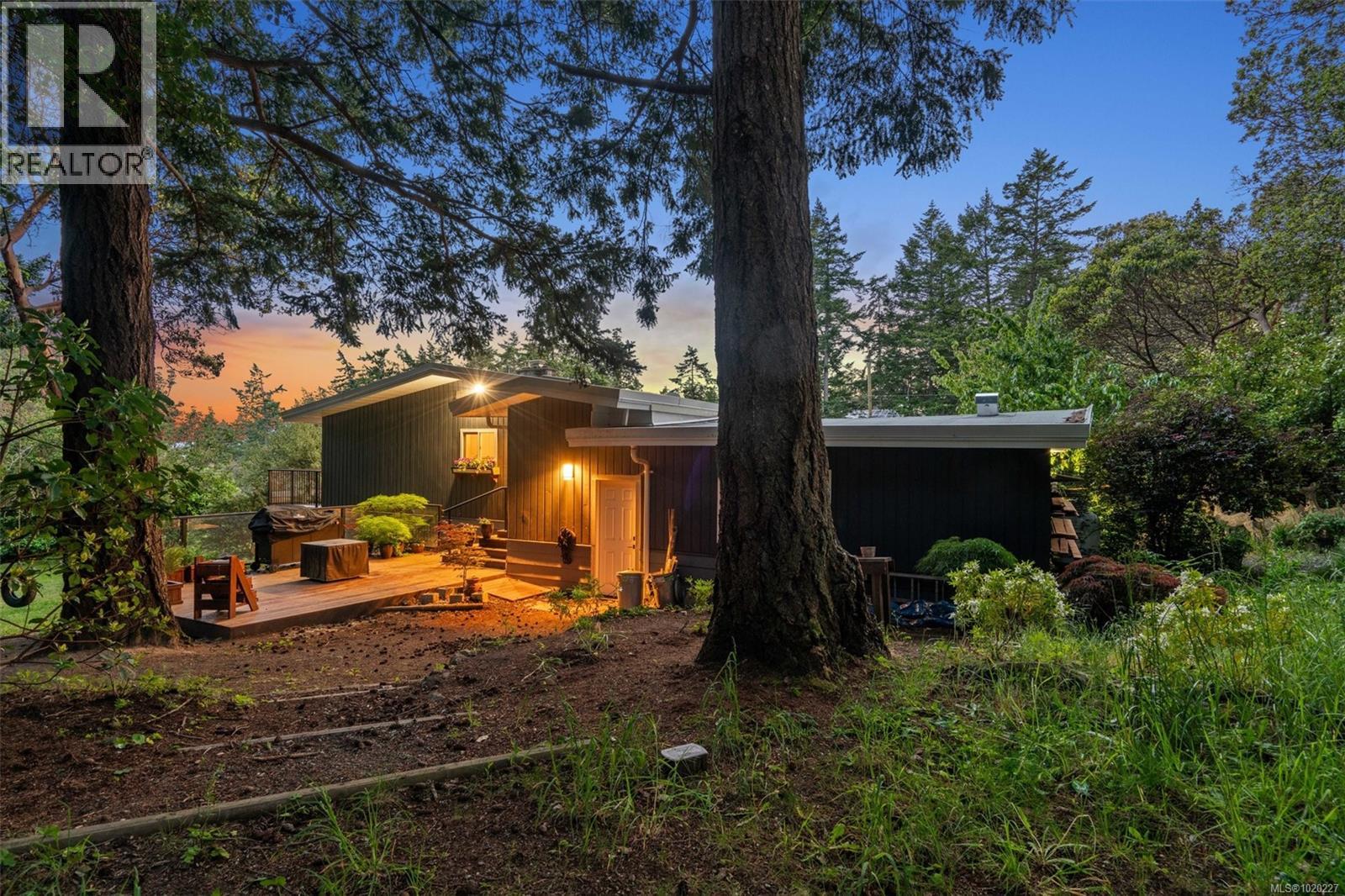 3915 Gilbert Dr, Metchosin