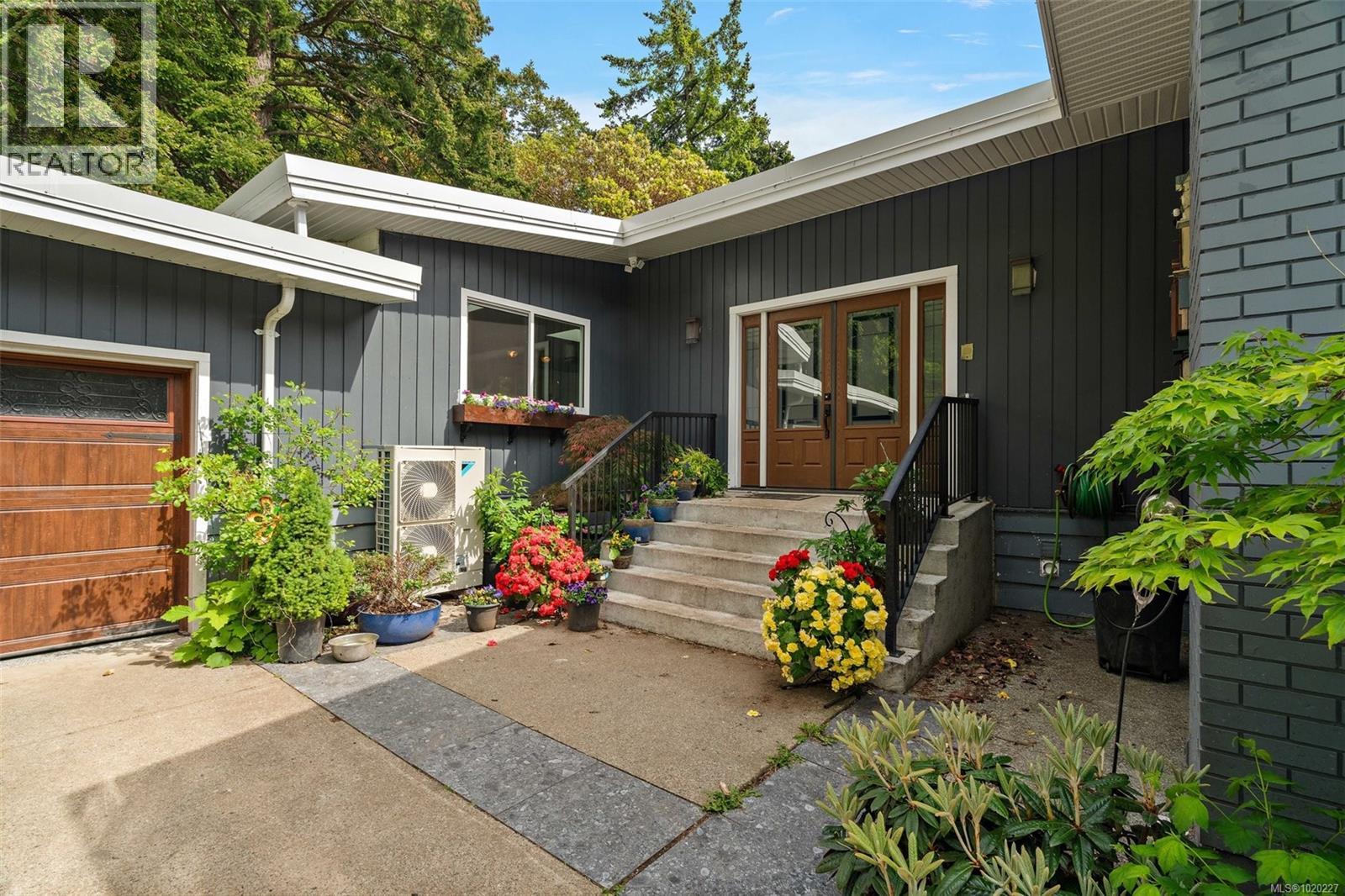 3915 Gilbert Dr, Metchosin