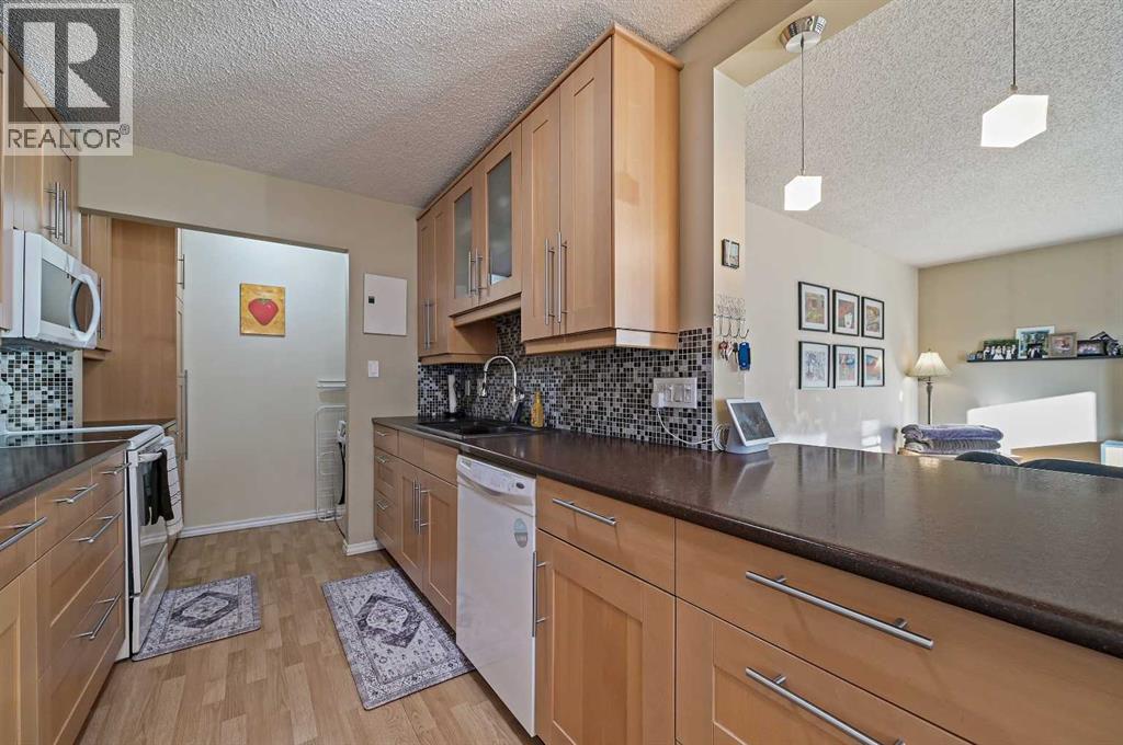 Single Family House for Sale in    Avenue SW Beltline Calgary 