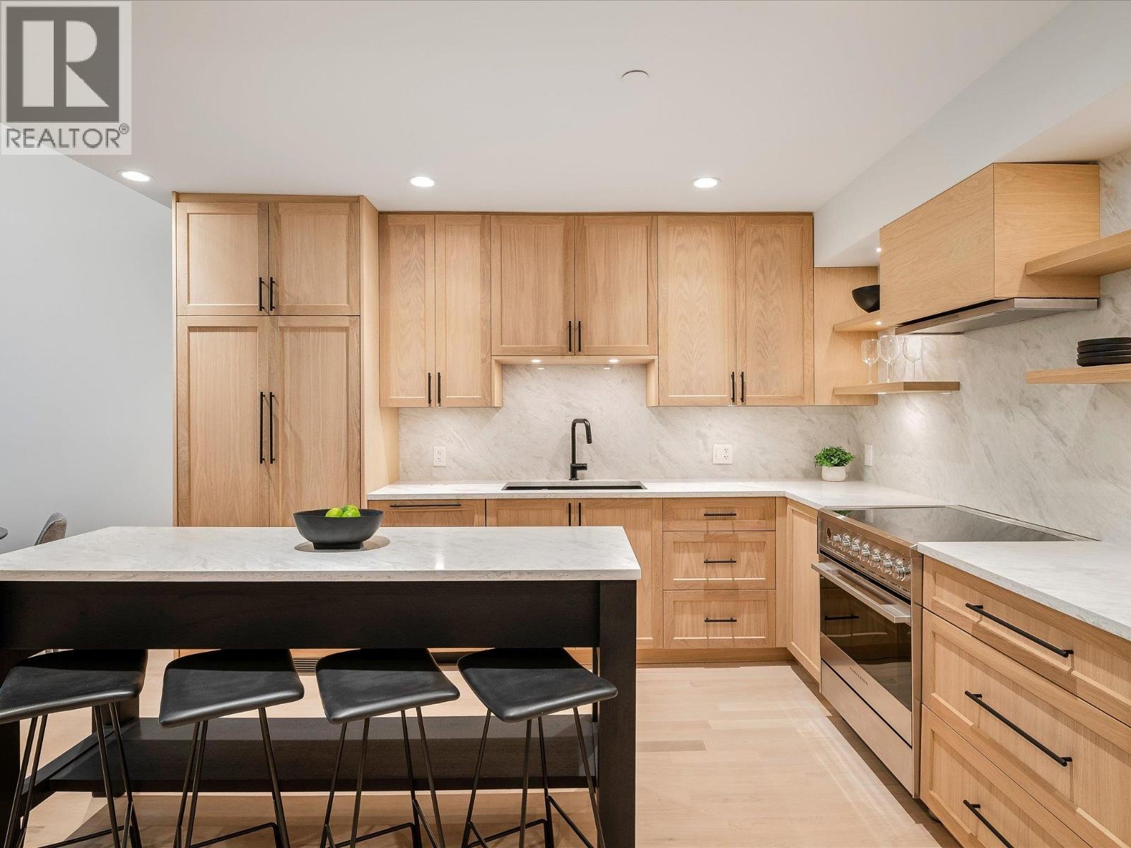 310 4821 SPEARHEAD DRIVE, Whistler