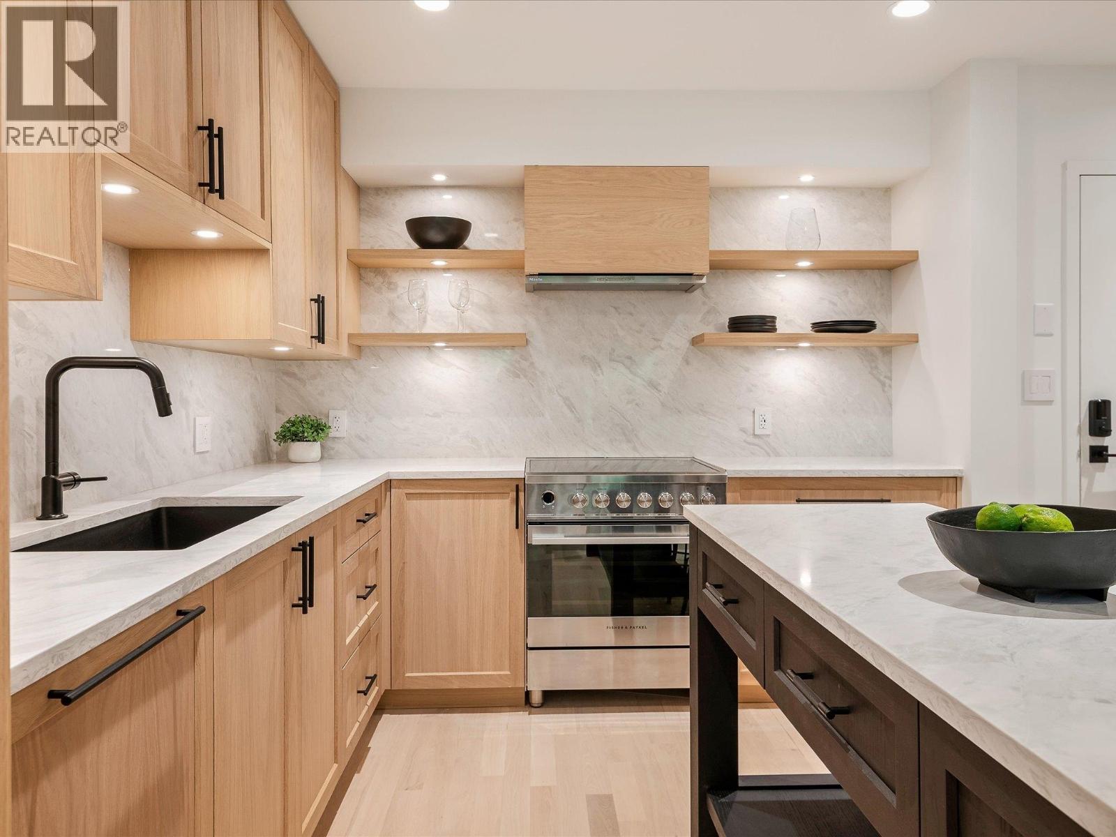 310 4821 SPEARHEAD DRIVE, Whistler