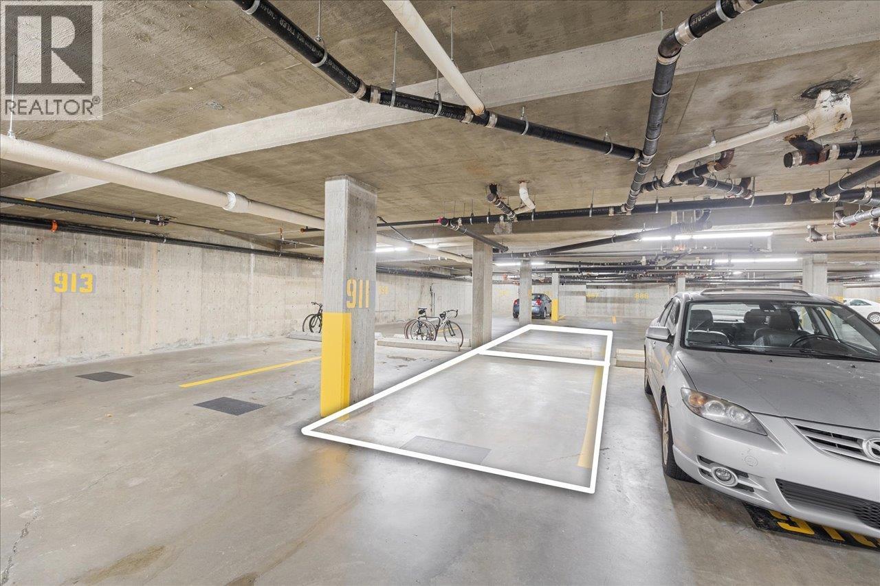 208 301 MAUDE ROAD, Port Moody