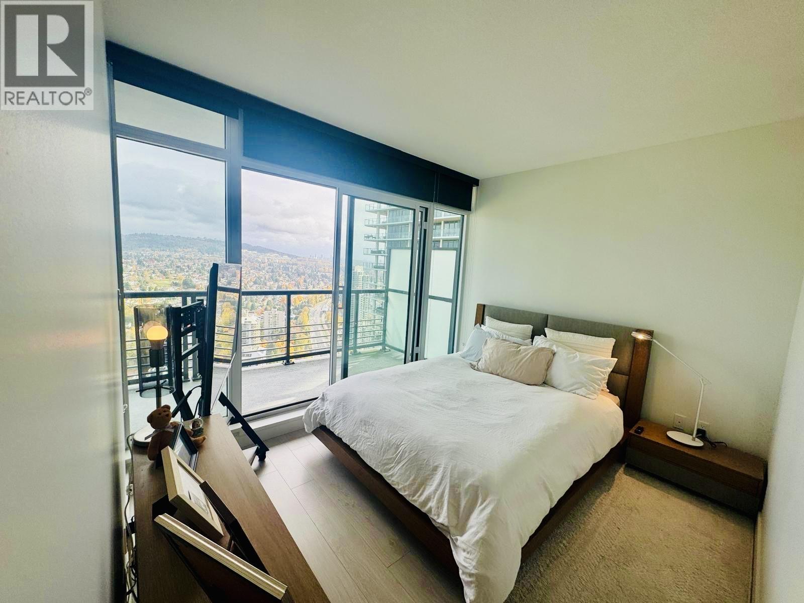 4707 4730 LOUGHEED HIGHWAY, Burnaby