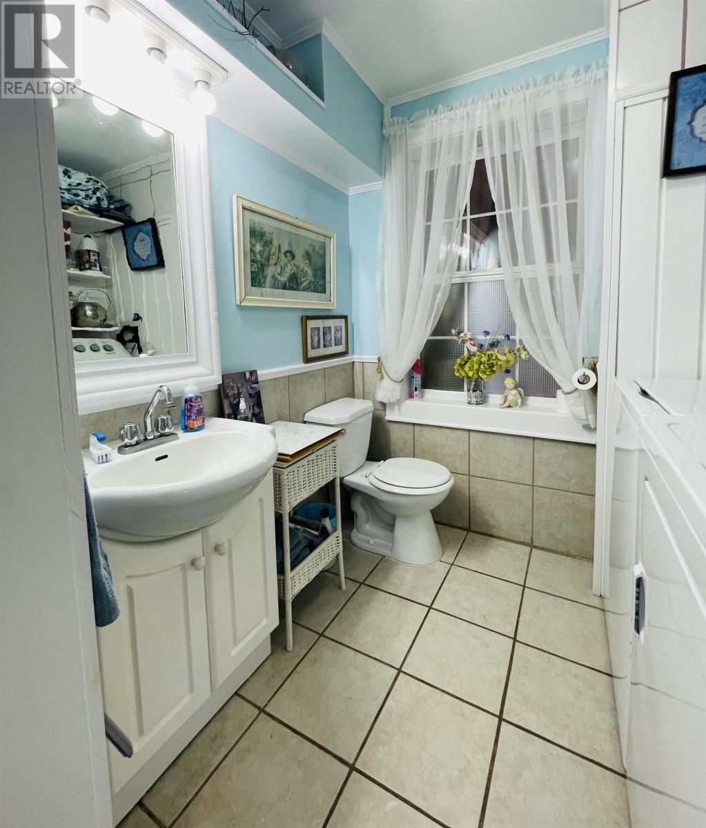 19541 RTE 2 HIGHWAY - 18