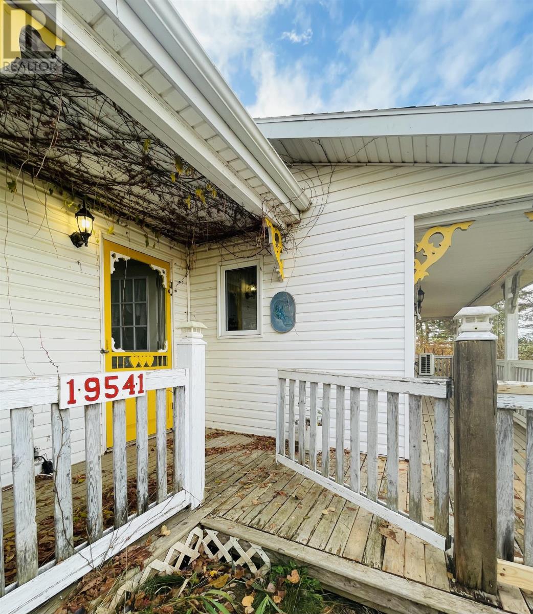 19541 RTE 2 HIGHWAY - 22