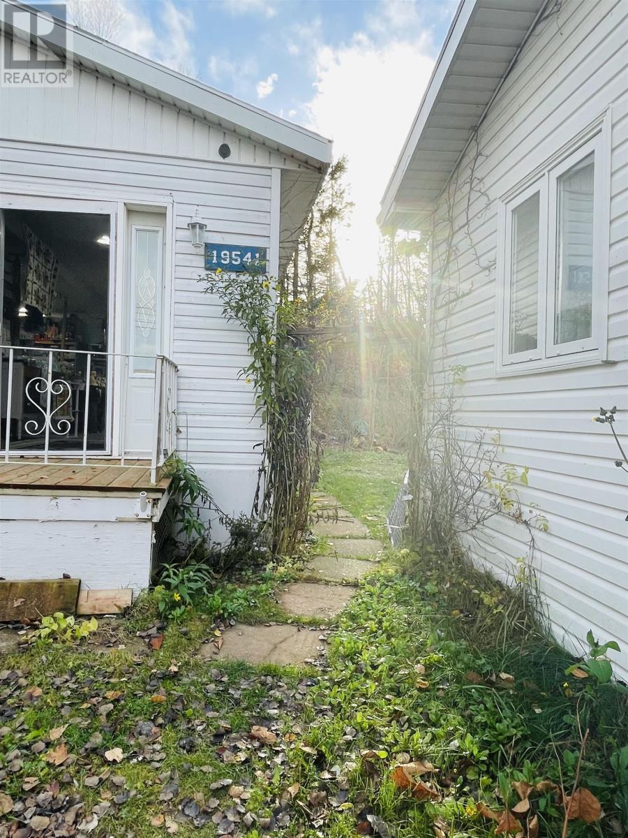 19541 RTE 2 HIGHWAY - 25