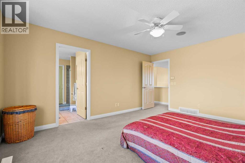 Single Family House for Sale in  Royal Oak Heights NW Royal Oak Calgary 