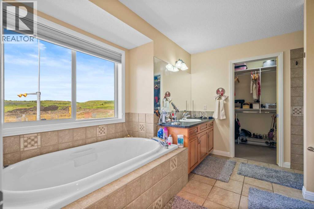 Single Family House for Sale in  Royal Oak Heights NW Royal Oak Calgary 