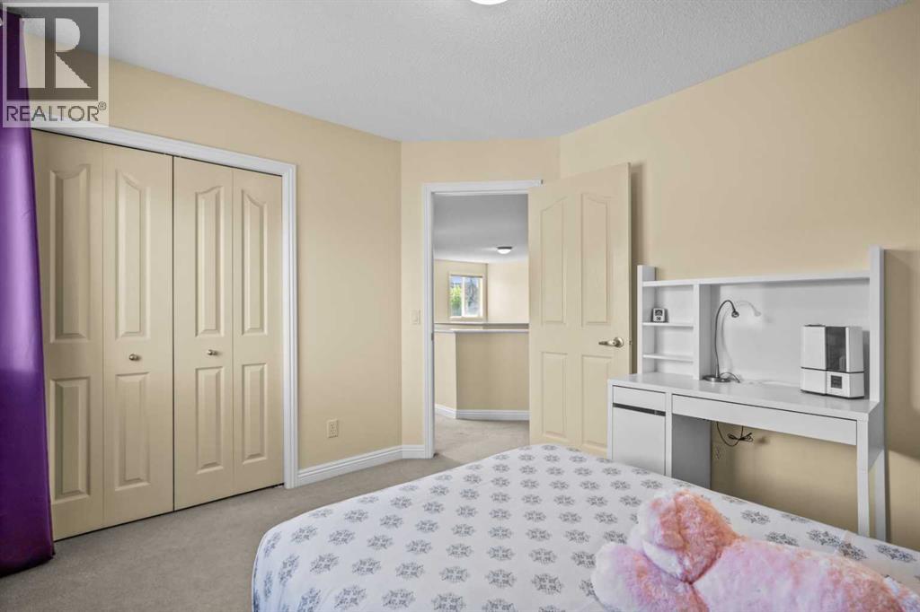 Single Family House for Sale in  Royal Oak Heights NW Royal Oak Calgary 