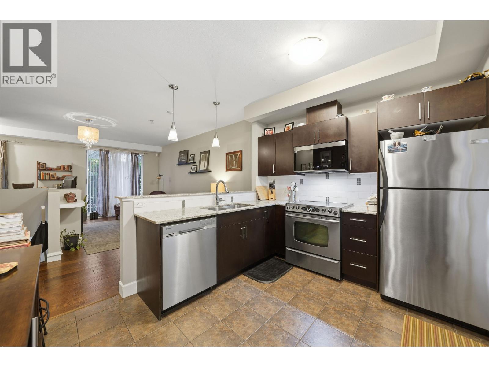 117 2108 ROWLAND STREET, Port Coquitlam