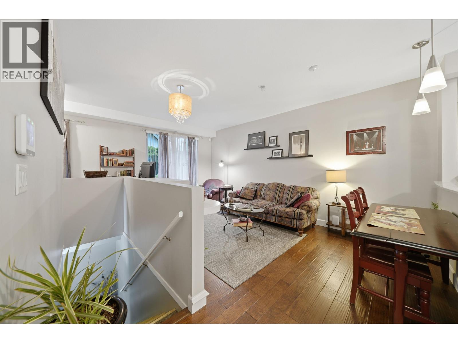 117 2108 ROWLAND STREET, Port Coquitlam