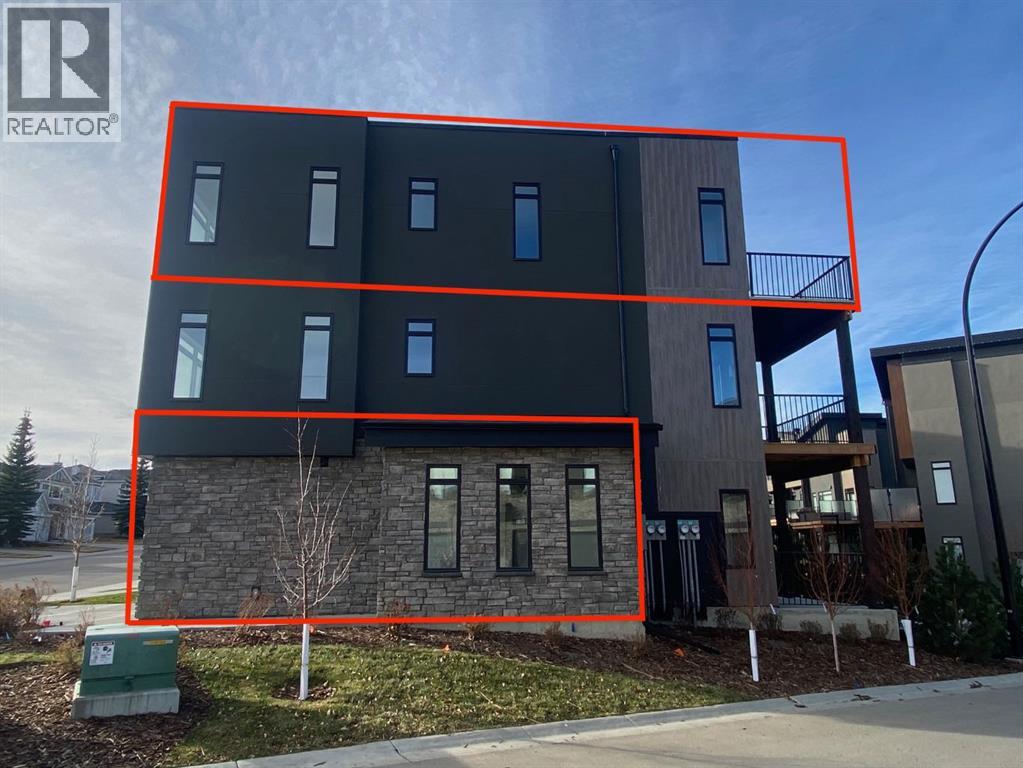 Single Family House for Sale in  Royal Elm Road NW Royal Oak Calgary 