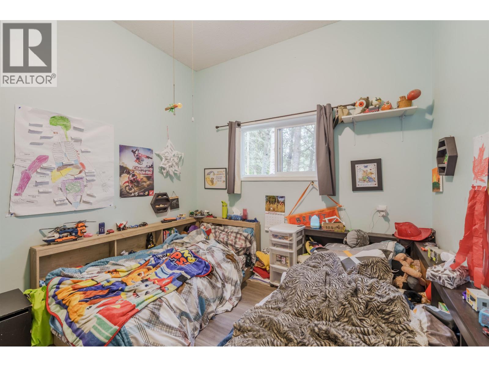 6395 YOUNG ROAD, Horse Lake