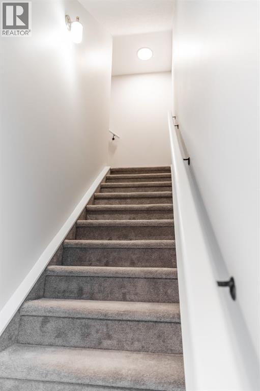 Single Family House for Sale in  Royal Elm Road NW Royal Oak Calgary 