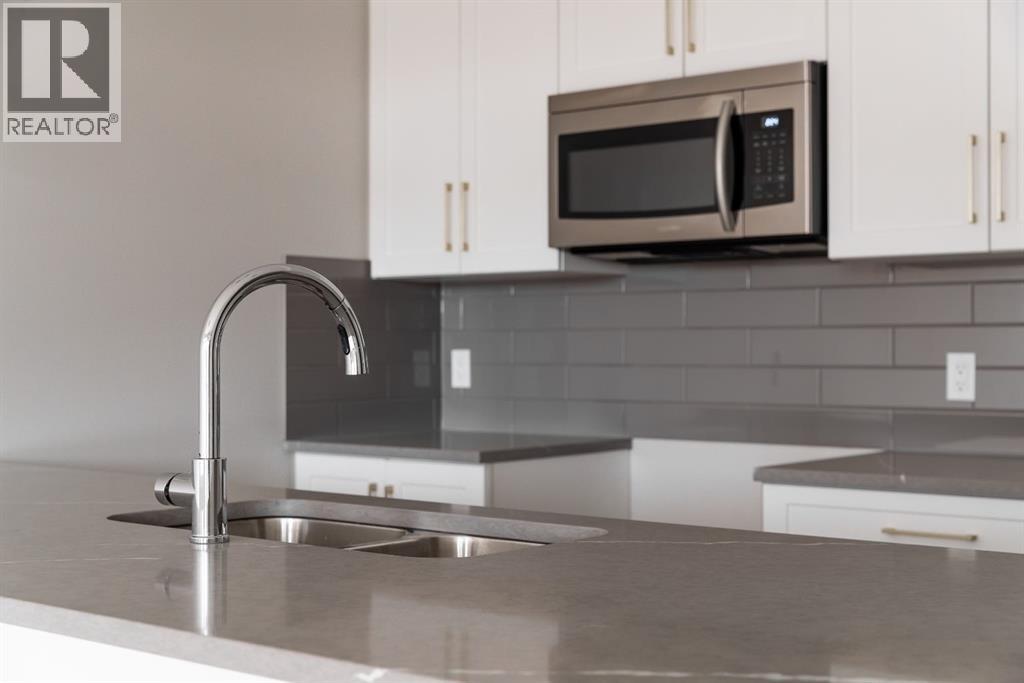 Single Family House for Sale in  Royal Elm Road NW Royal Oak Calgary 