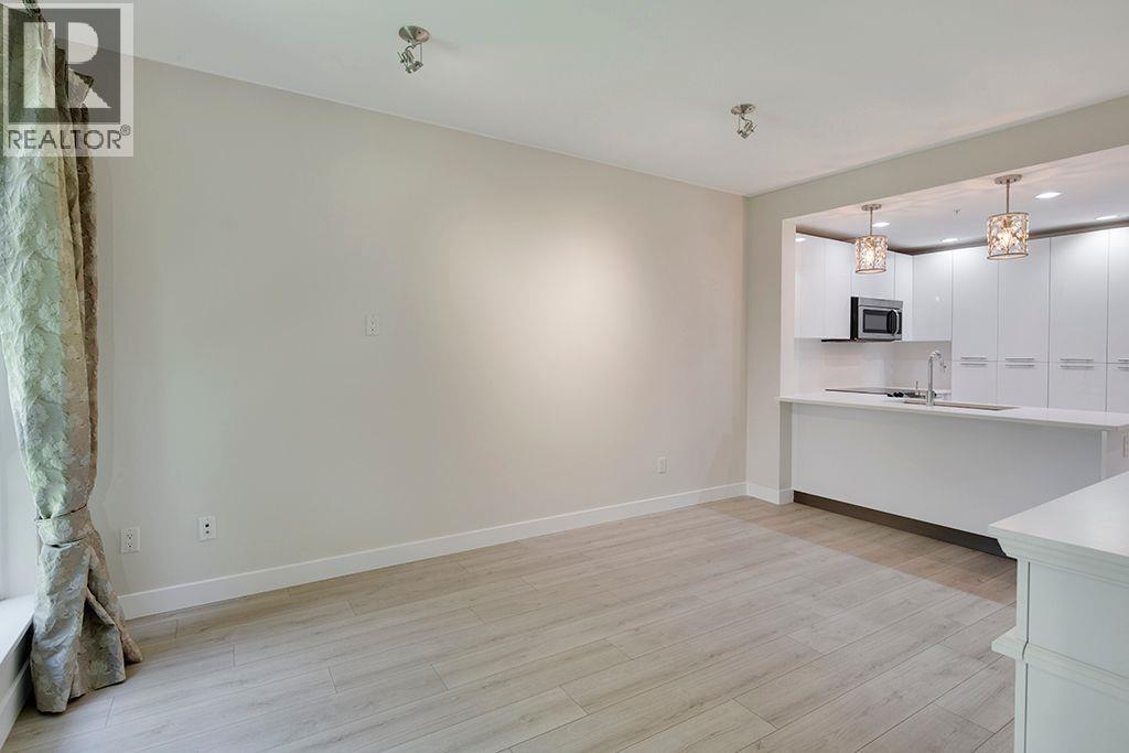 404 733 W 3RD STREET, North Vancouver