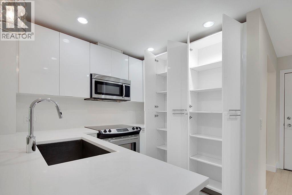 404 733 W 3RD STREET, North Vancouver