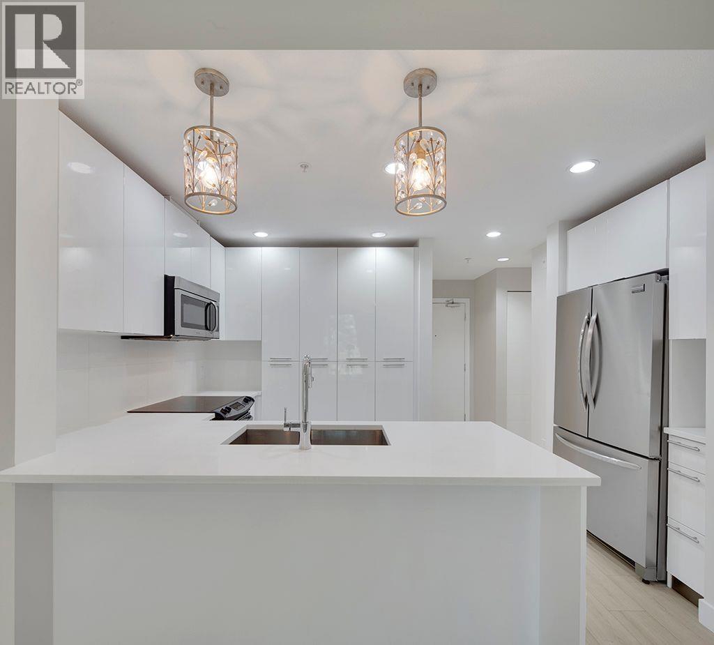 404 733 W 3RD STREET, North Vancouver