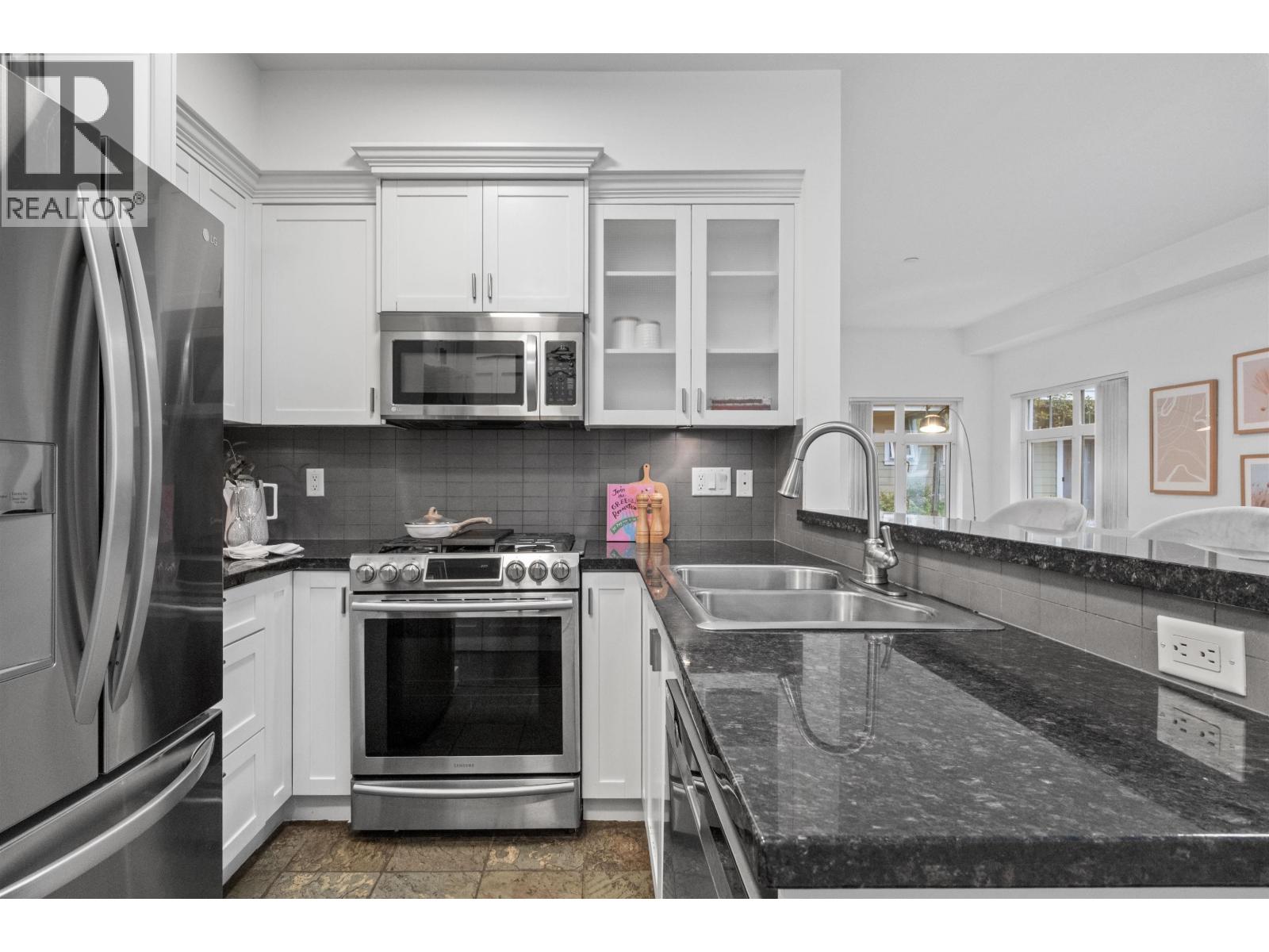 132 7388 MACPHERSON AVENUE, Burnaby