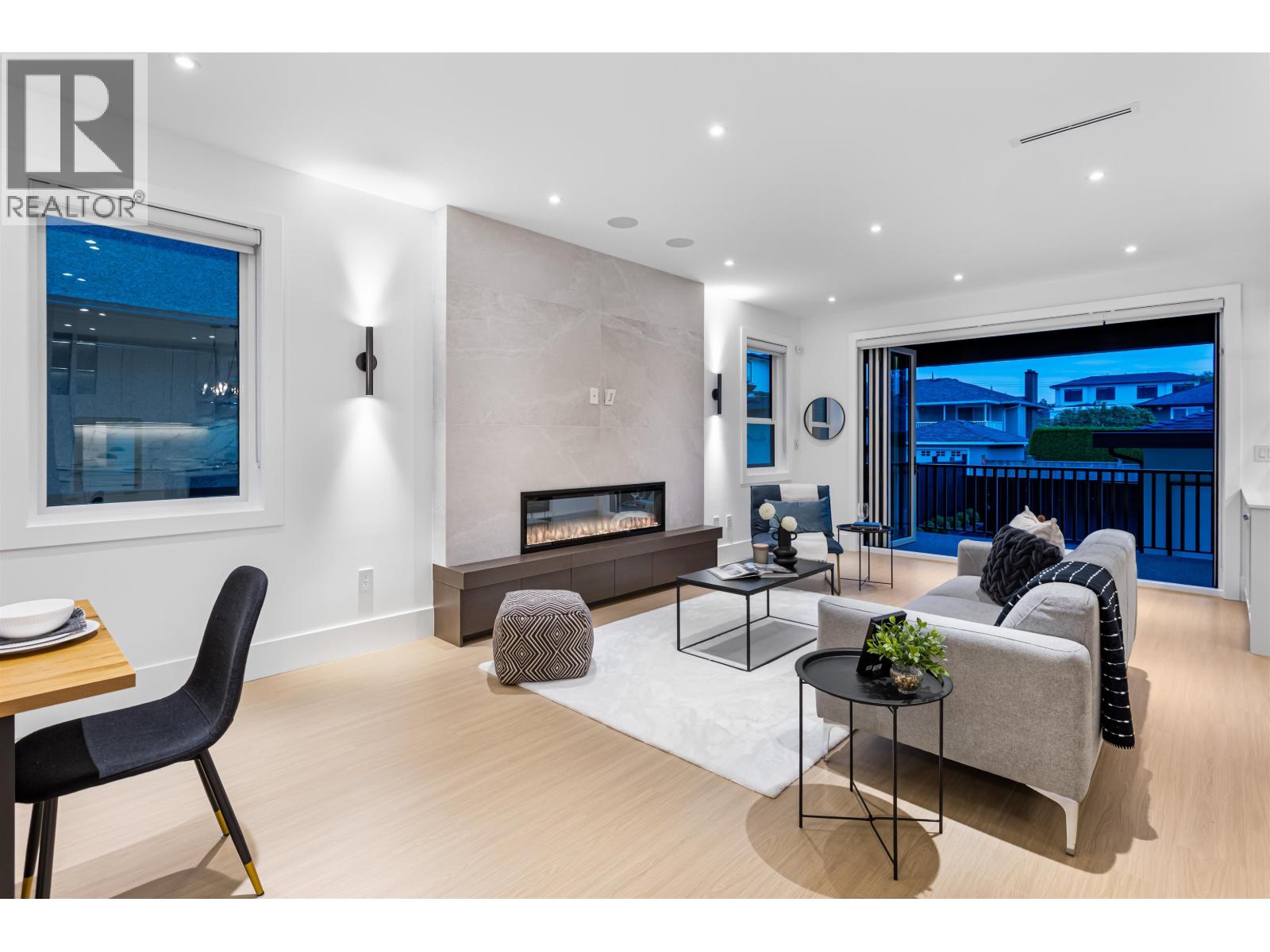 6918 UNION STREET, Burnaby