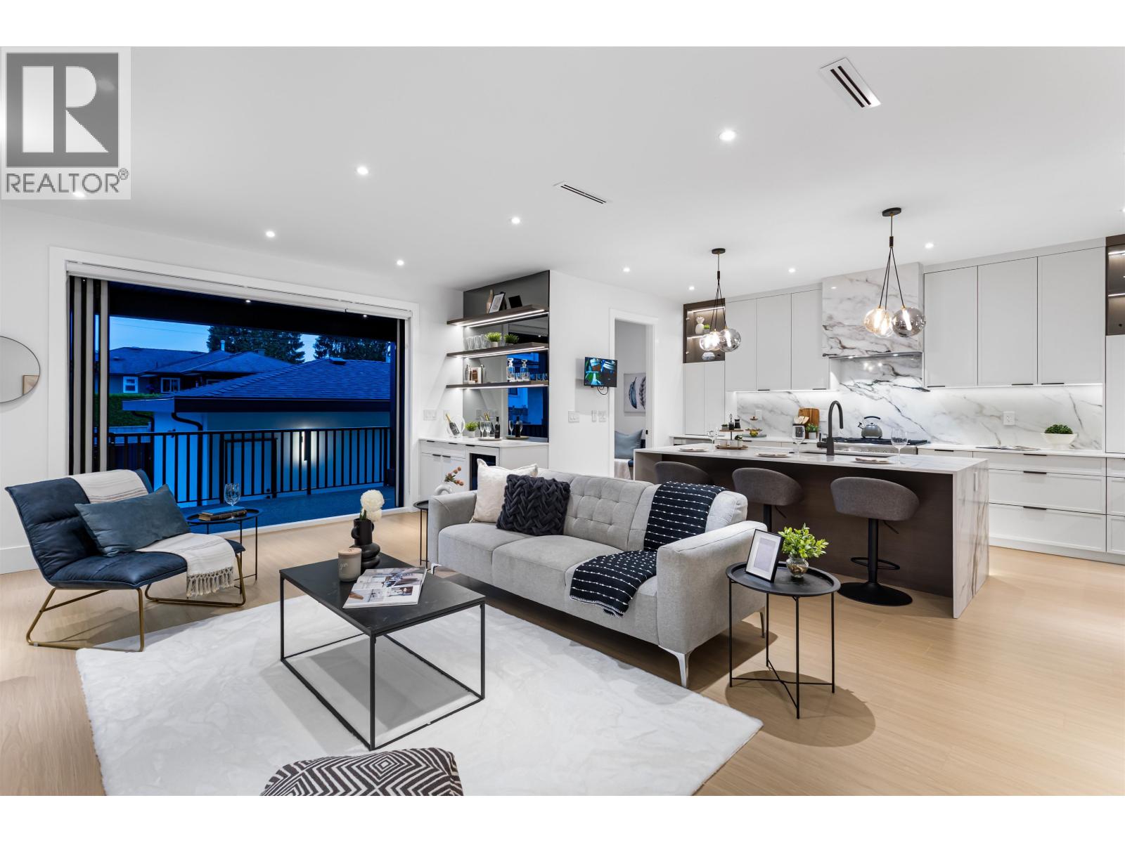 6918 UNION STREET, Burnaby